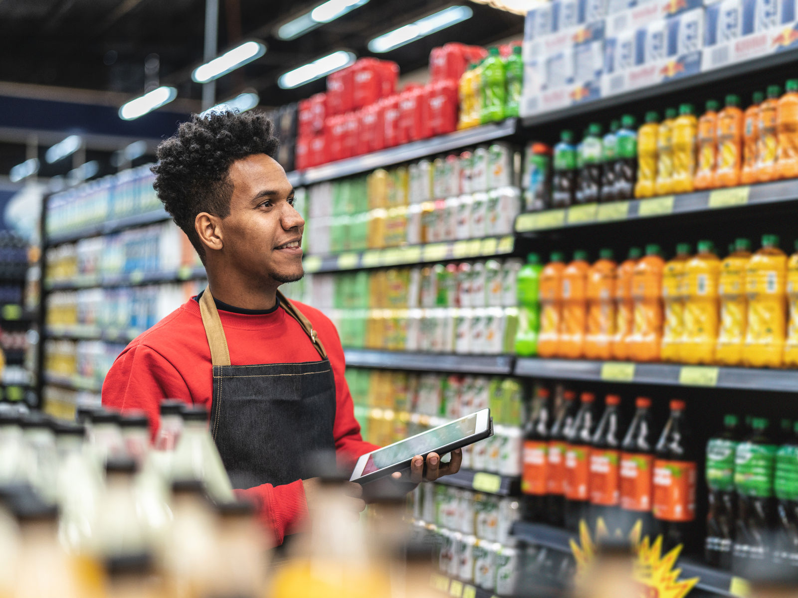 Employé d'épicerie Marché de Mo'